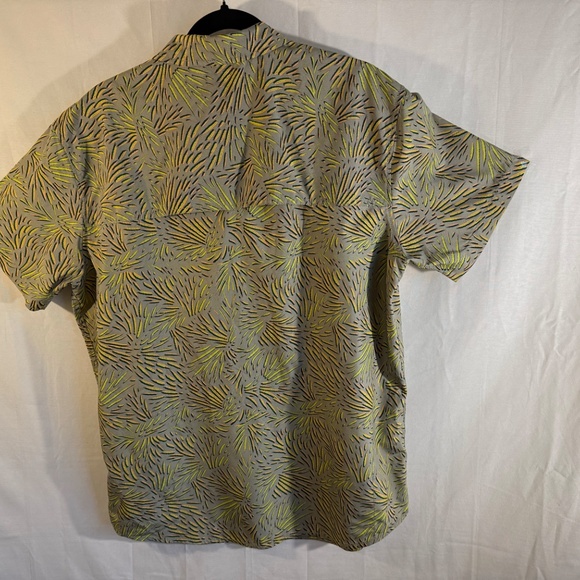 prAna Mens Lost Sol Printed Short Sleeve Button up Shirt Mens size large UPF30+ - Picture 3 of 8
